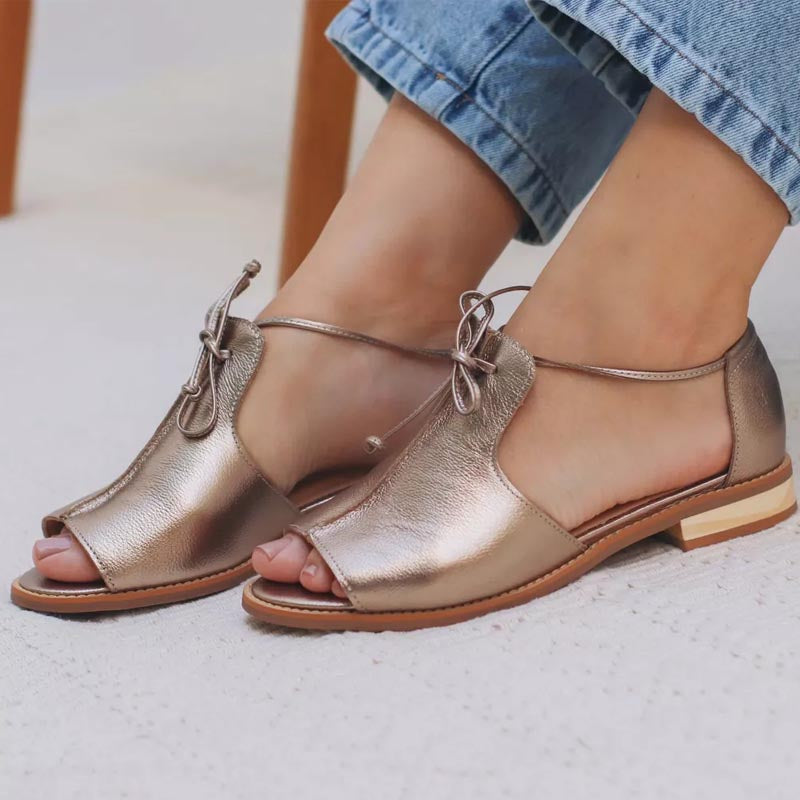 LILLIANA – SANDALIAS DE CUERO CON TIRAS